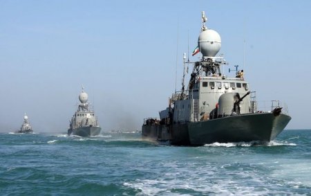 İranın hərbi gəmiləri Bakıya tərəf üzür