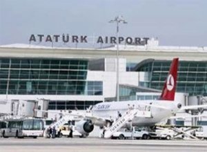İstanbuldan Bakıya uçuşlar dayandırıldı