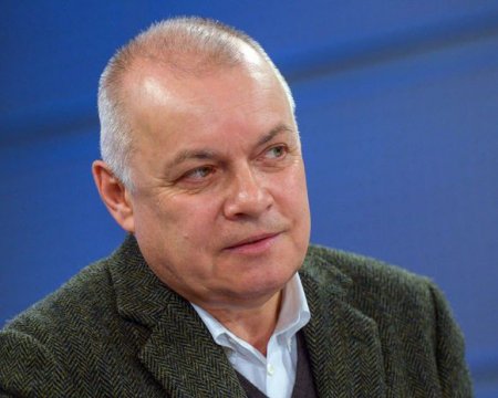Dmitri Kiselyov Azərbaycana qarşı informasiya müharibəsinin səbəbini açıqladı