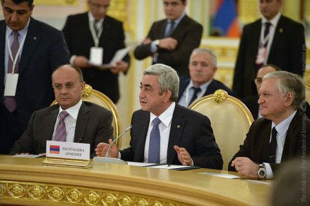 Sarkisyan: Azərbaycan Astana, Moskva və Minskə atəş açır