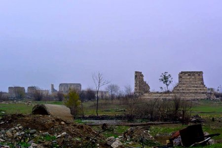 Yapon səyyah Ağdamdan şok fotolar göndərdi