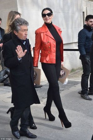 Monika Belluççi Paris Moda Həftəsində