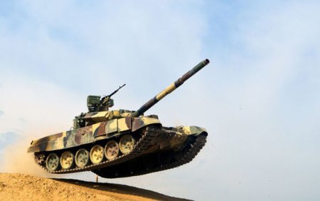Azərbaycan ordusunda tank yarışları keçirilir