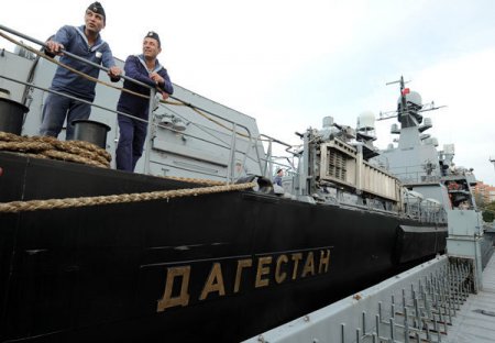 Rusiya gəmiləri Bakı limanına yan alacaq