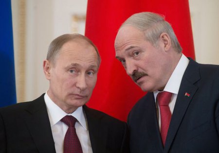 Lukaşenko Putini Medvedyevlə səhv saldı