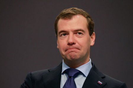Medvedev Yerevana gəldi