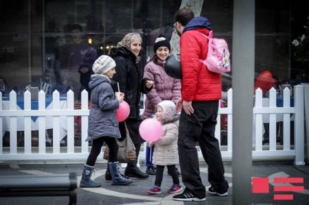 Azərbaycan xanımları 8 Mart bayramını qeyd edirlər