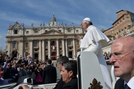 Roma papasından miqrantlara yardım çağırışı