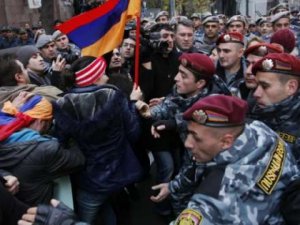 Yerevanda anti-Rusiya mitinqi başlayır