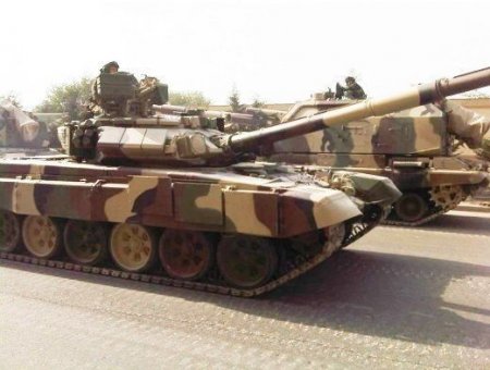 “Uçan” T-90CA və T-72 “Aslan” – Azərbaycanın zərbə qüvvəsi