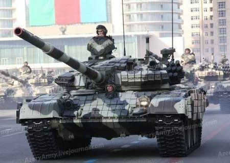 “Uçan” T-90CA və T-72 “Aslan” – Azərbaycanın zərbə qüvvəsi