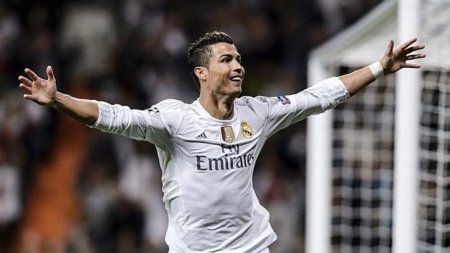 “Real” Ronaldunun het-triki sayəsində yarımfinala yüksəldi