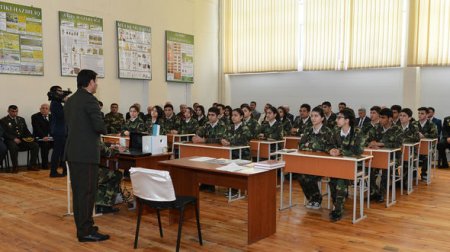 “Gənclərin çağırışaqədərki hazırlığı” fənni üzrə nümunə dərslər keçirildi