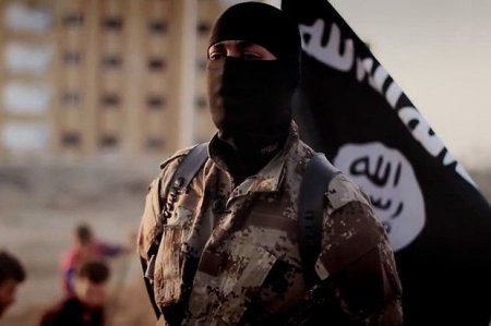 İŞİD Suriya qoşunlarını darmadağın etdi