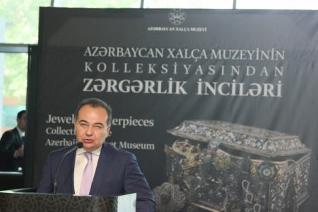 Xalça Muzeyində “Zərgərlik inciləri” ekspozisiyasının təqdimatı