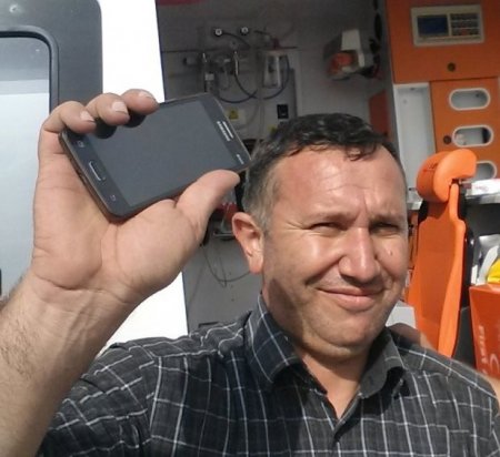 Namaz qılmaq istədi, qayaların arasında ilişdi