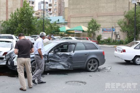 Bakıda 6 avtomobil toqquşdu