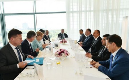 İlham Əliyev Angela Merkel ilə görüşdü