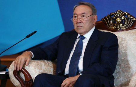 Nazarbayev: Qazaxıstanda “rəngli inqilablar”ın əlamətləri meydana gəlib