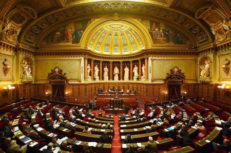 Fransa Senatı Rusiya əleyhinə sanksiyaların ləğv edilməsinin tərəfdarıdır