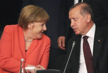 KİV: Merkel Ərdoğana güzəştə getməyə hazırdır