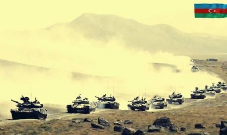 Azərbaycan ordusu yeni və dağıdıcı hücum taktikasını məşq edir