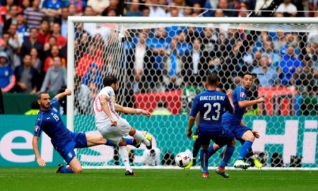 AÇ-2016: İslandiya və İtaliya 1/4 finalda!