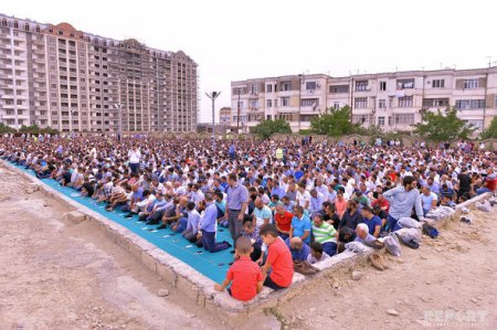 Bakıda bayram namazı