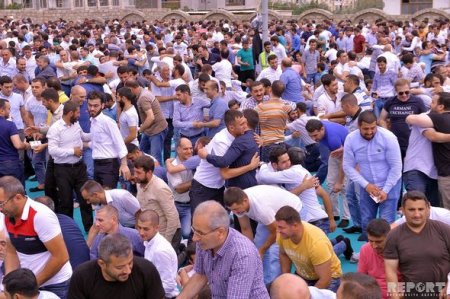 Bakıda bayram namazı