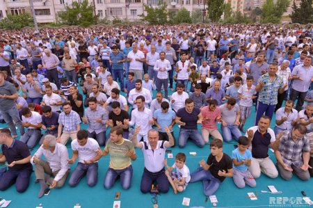 Bakıda bayram namazı