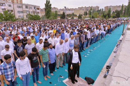 Bakıda bayram namazı