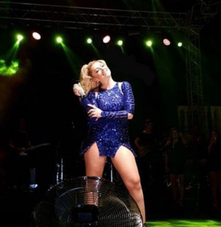 Hadise yenə əndamını çöldə qoydu