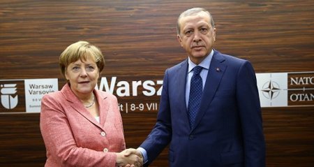 “NATO sammitində qalmaqal” – Ərdoğan Merkeli…