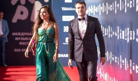 Emin Leyla Əliyeva ilə birlikdə "ləzginka" oynadı