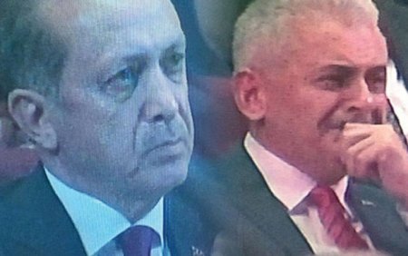 Türkiyə prezidenti və baş nazir ağladı