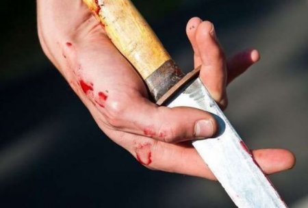 Yasamalda kütləvi dava: İki qardaş bıçaqlanıb