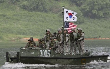 ABŞ Cənubi Koreya ilə birgə təlimlərə başlayıb
