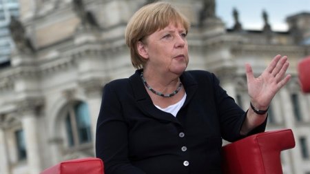 Merkel: “Ordumuz parlamenti bombalasa...”