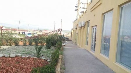 ANS-in çardağı dağıdıldı