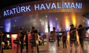İstanbulun Atatürk aeroportunda növbəti atışma
