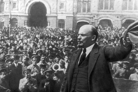 Yoldaş Zyuqanov SSRİ-nin bərpası uğrunda mübarizəyə başladı
