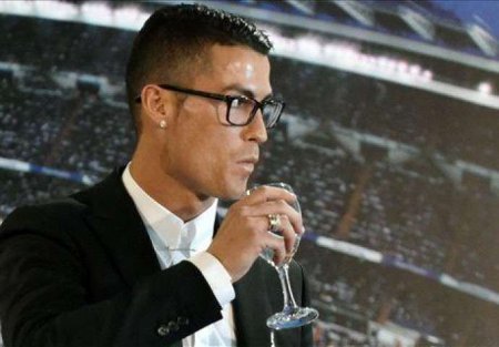 "Hələ 10 il daha oynaya bilərəm" - Ronaldo