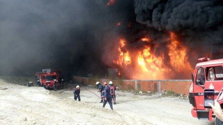 İstanbulda güclü yanğın baş verib