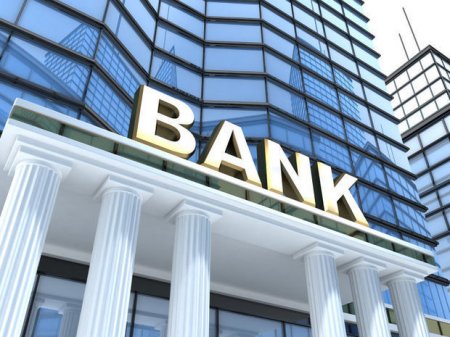 Azərbaycanda 11 bank niyə bağlandı?
