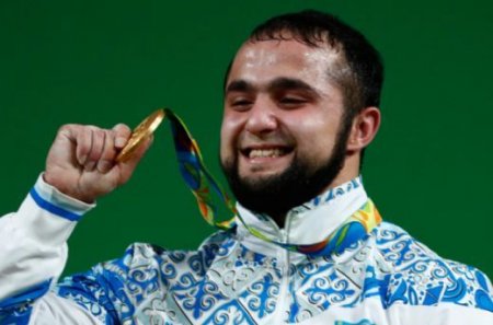 Azərbaycanlı olimpiya çempionu gecə klubu açdı