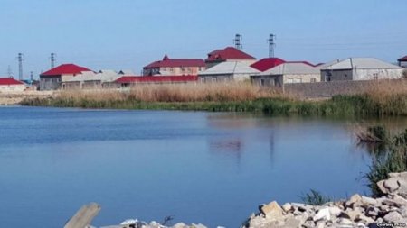 Zabrat gölü daşdı: Evləri su basdı