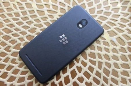 “Blackberry” yeni smartfonunu təqdim edib