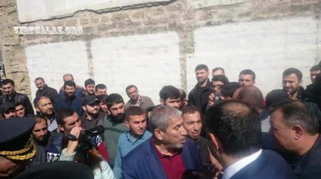 İcra başçısı: "Rəhbərlik tapşırdı ki, söküntünü dayandıraq"