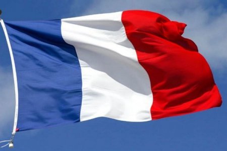 Fransada parlament seçkilərinin birinci turu keçirilir
