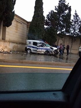 Polis maşını prezident iqamətgahının yaxınlığında ağır qəzaya düşdü